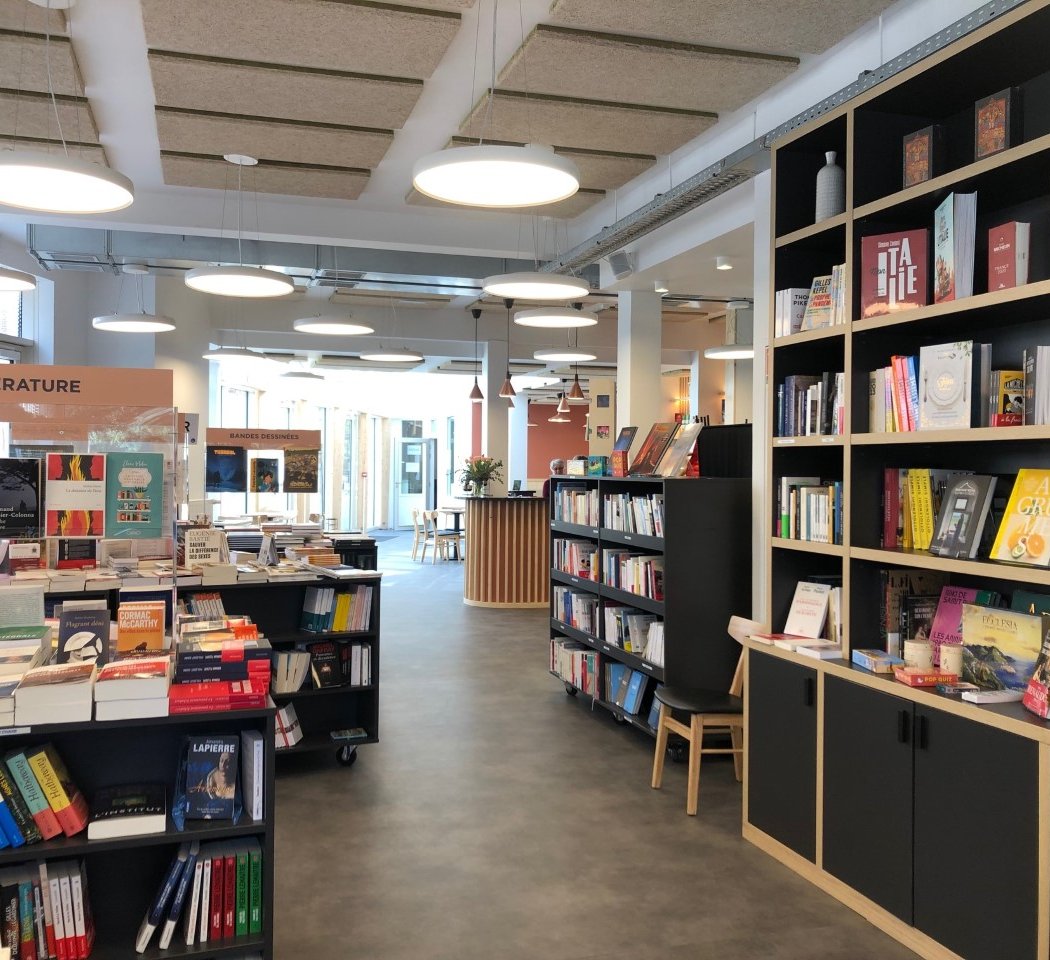 Librairie Les Curieux - La Procure 1